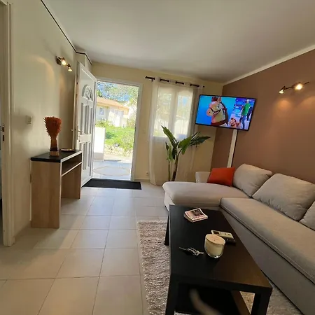 Mini-villa Lisa 30 Avec Piscine Acces A Pied *