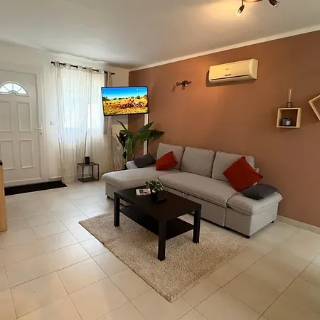 Mini-villa Lisa 30 Avec Piscine Acces A Pied Ferienhaus