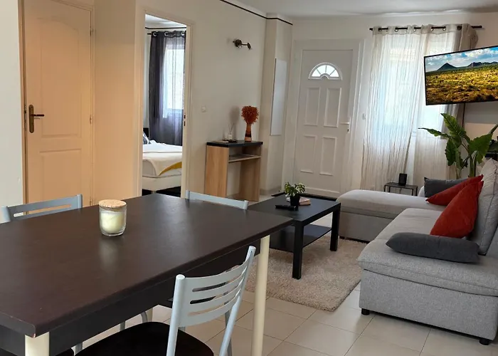 Vakantiehuis Mini-villa Lisa 30 Avec Piscine Acces A Pied Sari-Solenzara