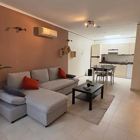 Mini-villa Lisa 30 Avec Piscine Acces A Pied *