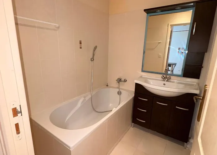 Mini-villa Lisa 30 Résidence Avec Piscine Accès à Pied Hébergement de vacances *